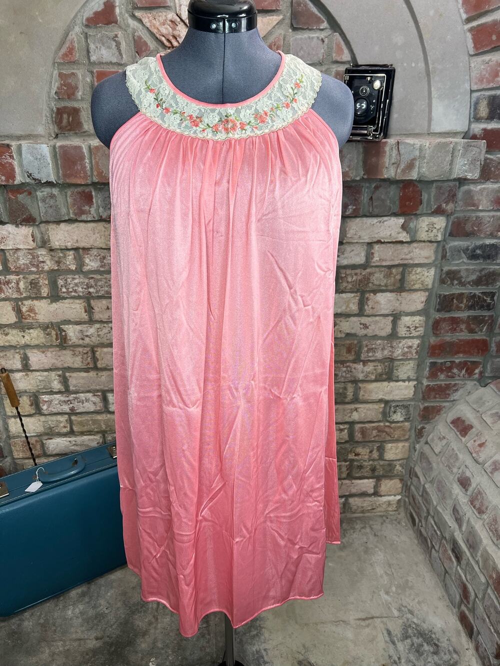 nightgown satin lace collar pink floral